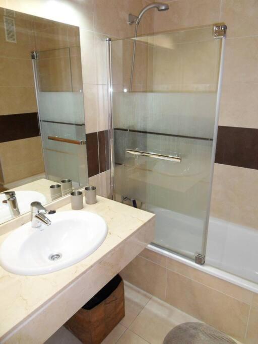 Modern 1 Bedroom Apartment, In La Cala De Mijas Extérieur photo